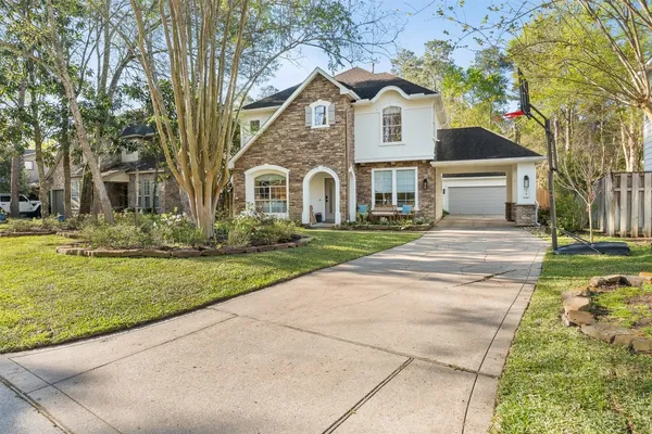 $825,000 | 79 South Crisp Morning Circle, The Woodlands, TX 77382