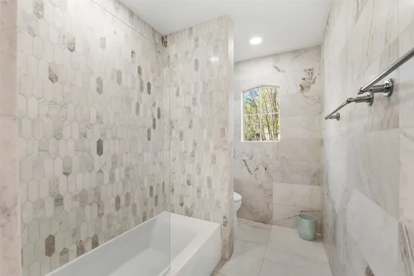 $825,000 | 79 South Crisp Morning Circle, The Woodlands, TX 77382