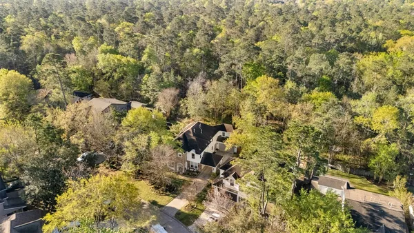 $825,000 | 79 South Crisp Morning Circle, The Woodlands, TX 77382