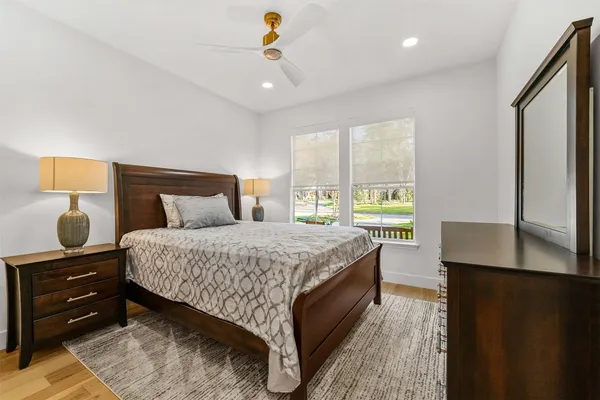 $825,000 | 79 South Crisp Morning Circle, The Woodlands, TX 77382