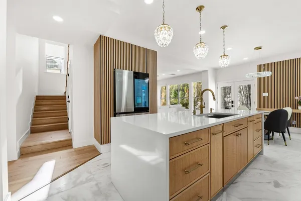 $825,000 | 79 South Crisp Morning Circle, The Woodlands, TX 77382