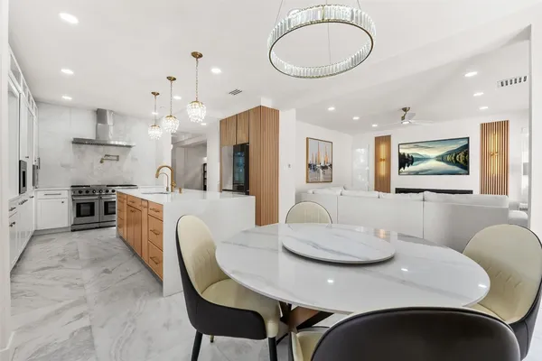 $825,000 | 79 South Crisp Morning Circle, The Woodlands, TX 77382