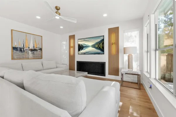 $825,000 | 79 South Crisp Morning Circle, The Woodlands, TX 77382