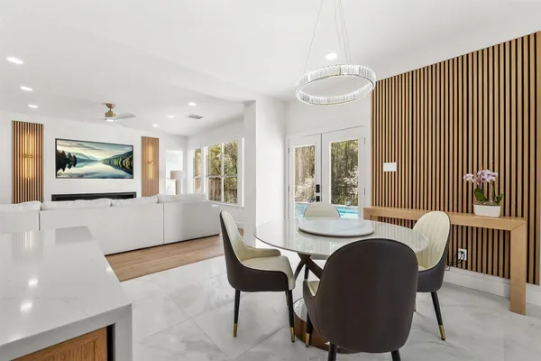 $825,000 | 79 South Crisp Morning Circle, The Woodlands, TX 77382