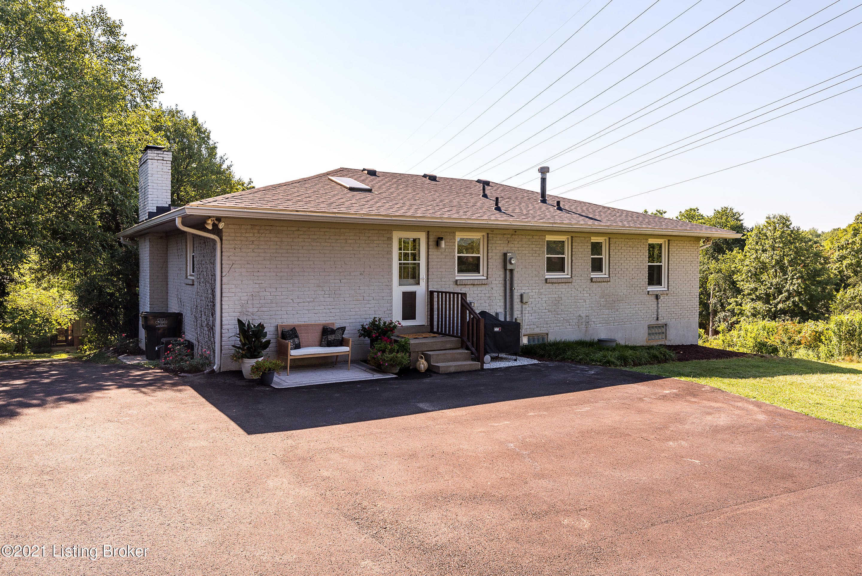 510 Indian Ridge Road Louisville, KY 40207 - Photo 23 of 24 AA Indian rear view of home