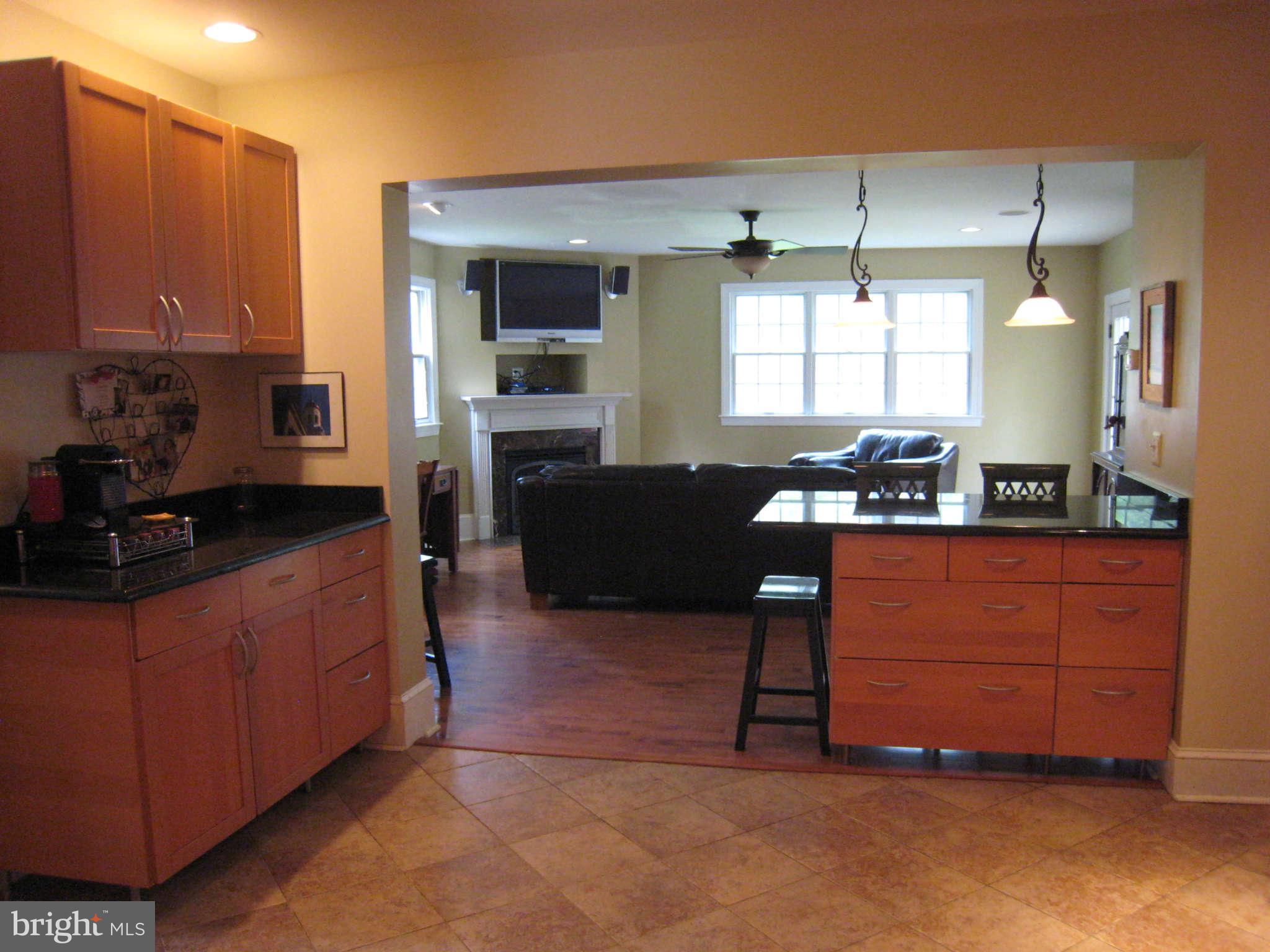900 Old Oak Road Baltimore, MD 21212 - Photo 8 of 30 Kitchen