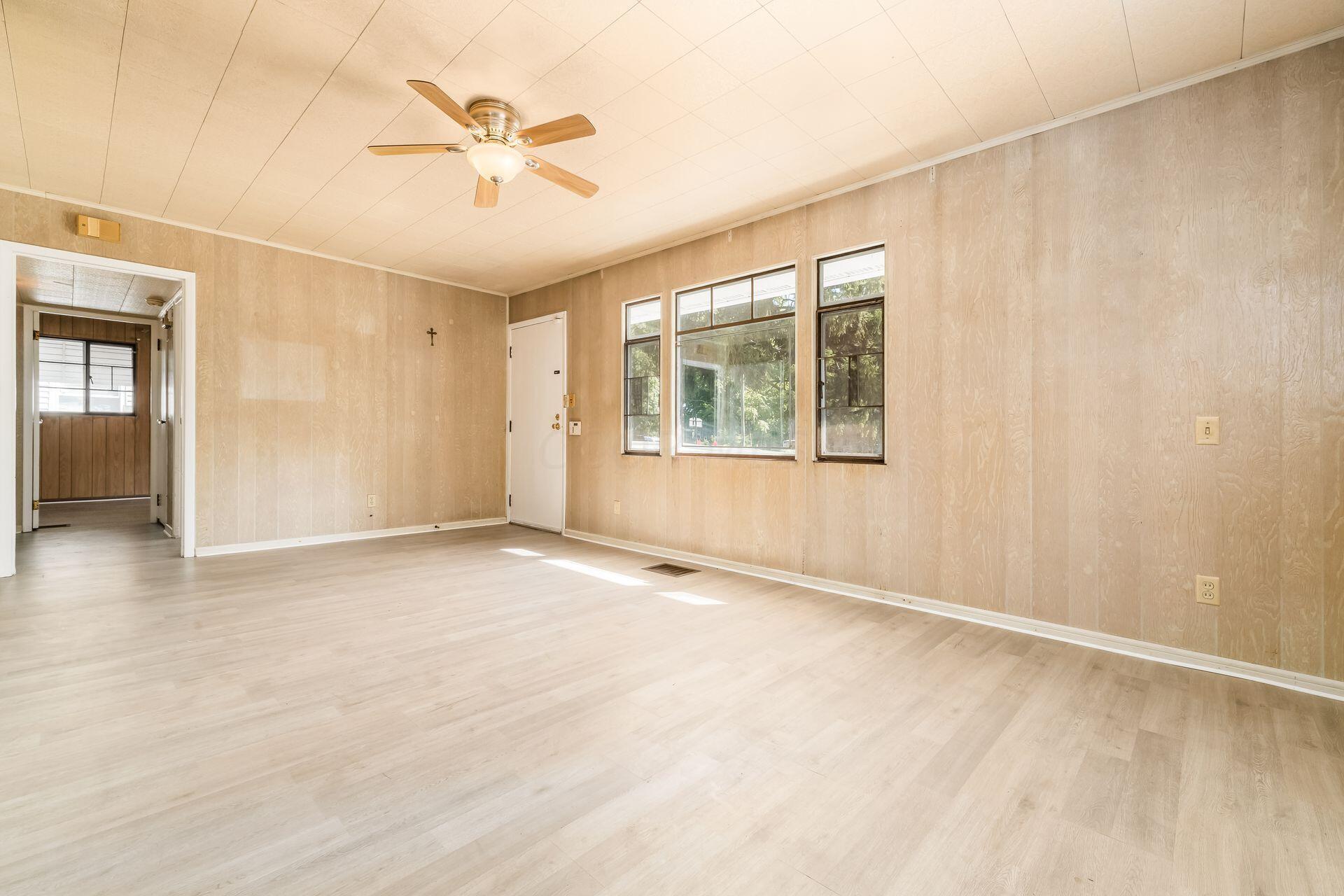 879 South Hampton Road Columbus, OH 43227 - Photo 6 of 25 12_879 S Hampton R