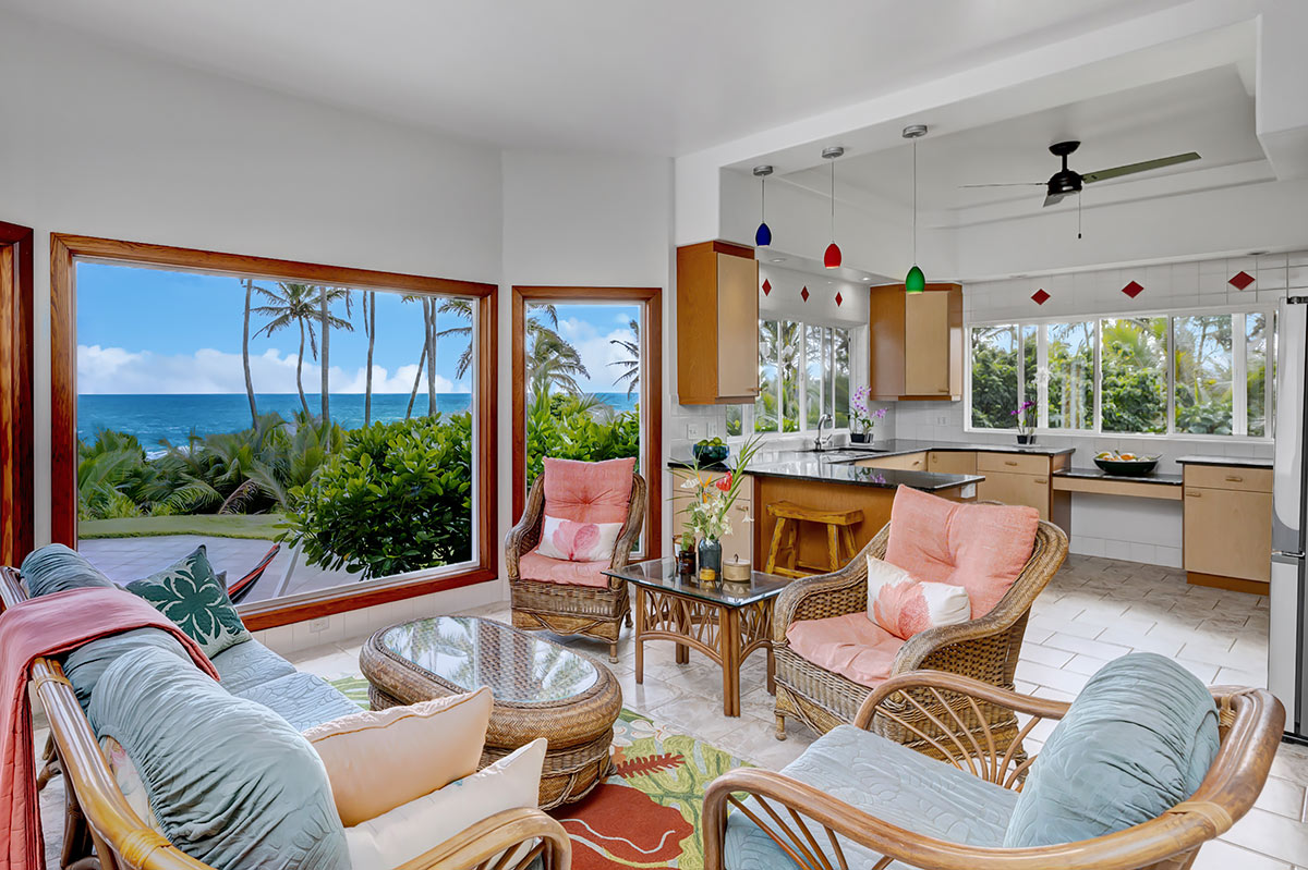 13-5725 Kalapana Kapoho Beach Road Pahoa, HI 96778 - Photo 9 of 25 a living room with furniture and a large window