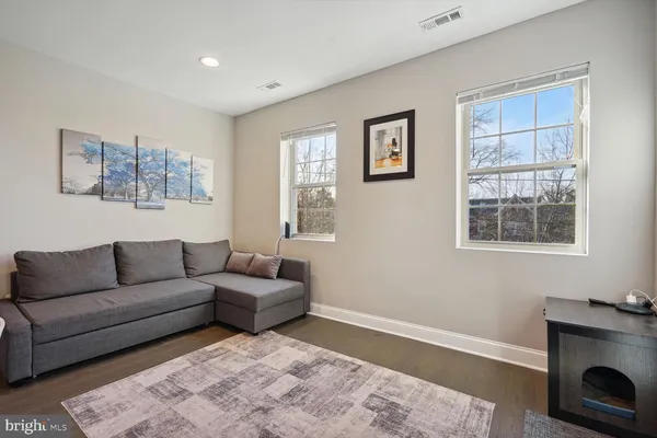 $2,600 | 4809 3rd Street Northwest, Unit 4, Washington, DC 20011
