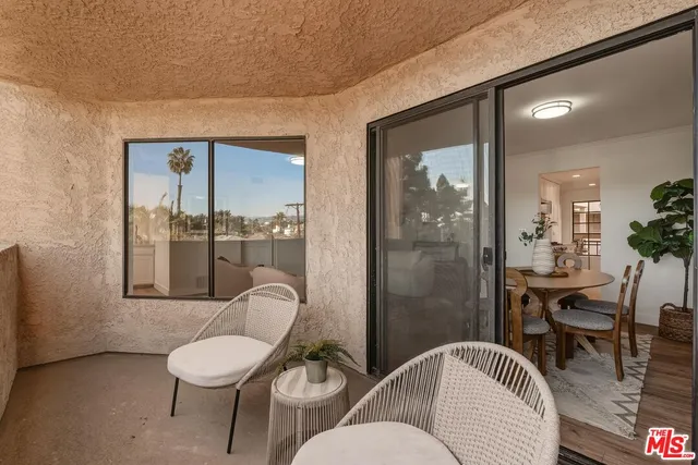 $865,000 | 12321 Ocean Park Boulevard, Unit 9, Los Angeles, CA 90064