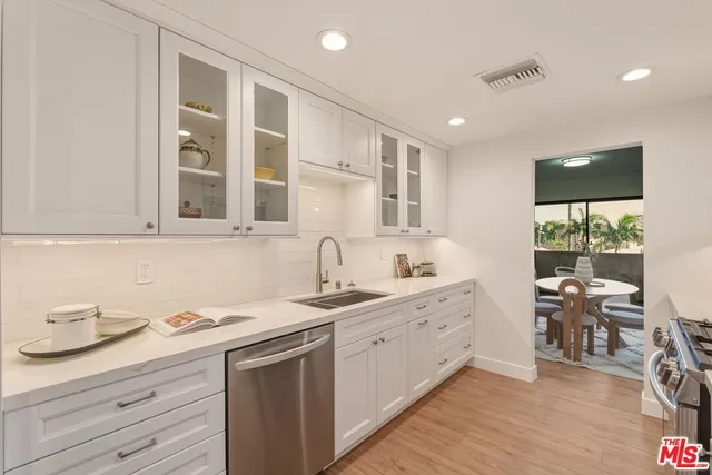$865,000 | 12321 Ocean Park Boulevard, Unit 9, Los Angeles, CA 90064