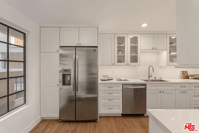 $865,000 | 12321 Ocean Park Boulevard, Unit 9, Los Angeles, CA 90064