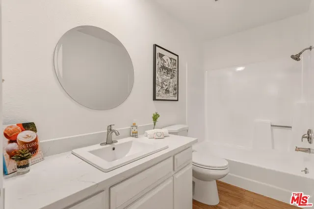 $865,000 | 12321 Ocean Park Boulevard, Unit 9, Los Angeles, CA 90064