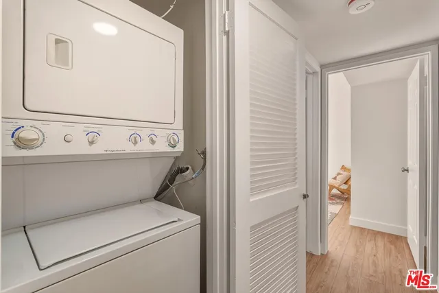 $865,000 | 12321 Ocean Park Boulevard, Unit 9, Los Angeles, CA 90064