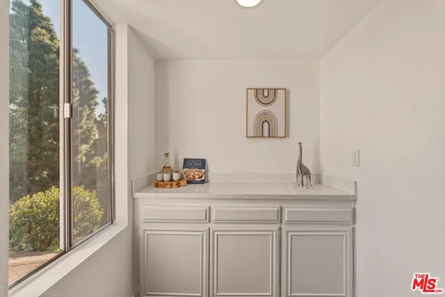 $865,000 | 12321 Ocean Park Boulevard, Unit 9, Los Angeles, CA 90064