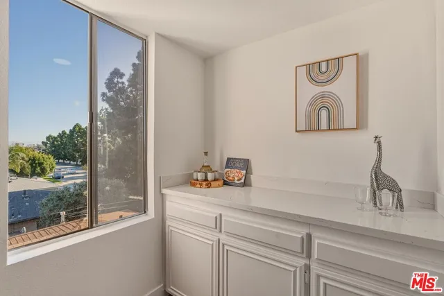 $865,000 | 12321 Ocean Park Boulevard, Unit 9, Los Angeles, CA 90064