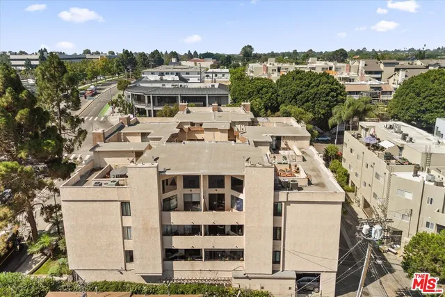 $865,000 | 12321 Ocean Park Boulevard, Unit 9, Los Angeles, CA 90064