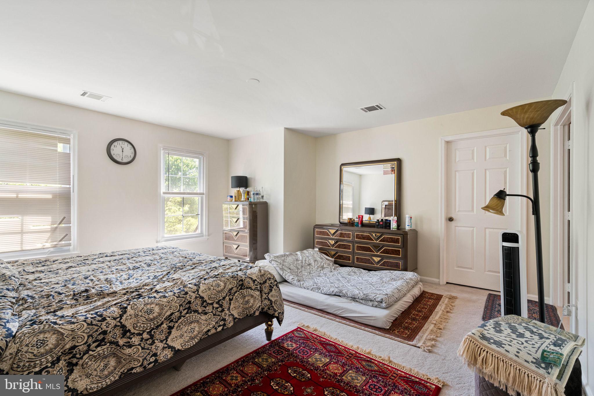 7616 Seabrook Lane Springfield, VA 22153 - Photo 20 of 37 Spacious bedroom with natural light.