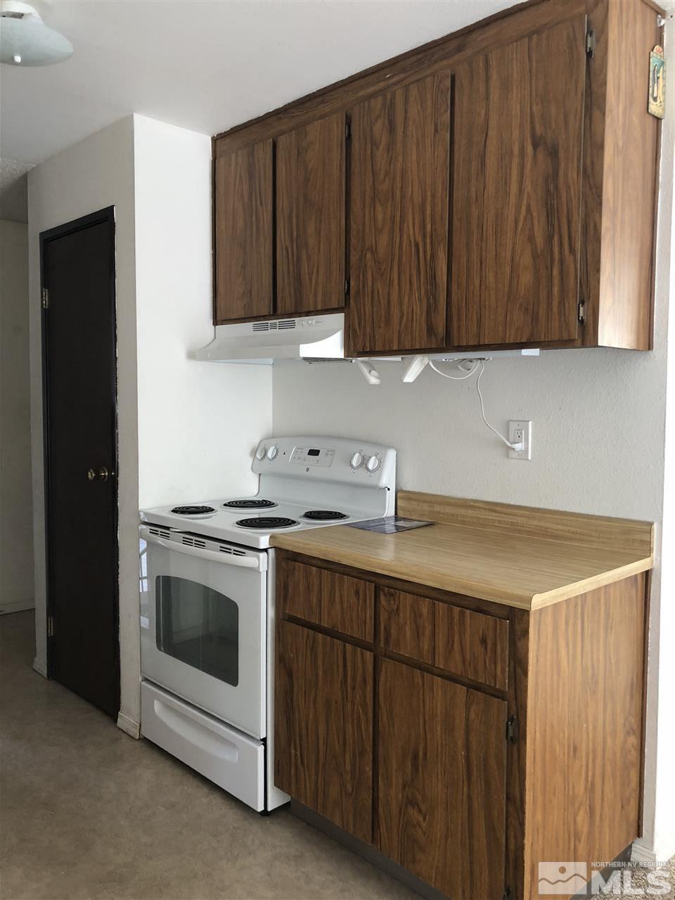 1531 Delucchi Lane, Unit B Reno, NV 89502 - Photo 7 of 12 Photo 7