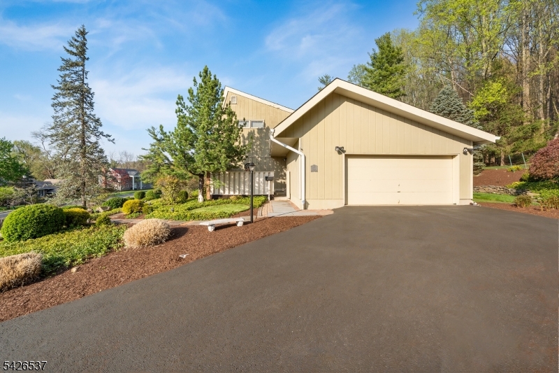 72 Bald Eagle Road Hackettstown, NJ 07840 - Photo 2 of 45