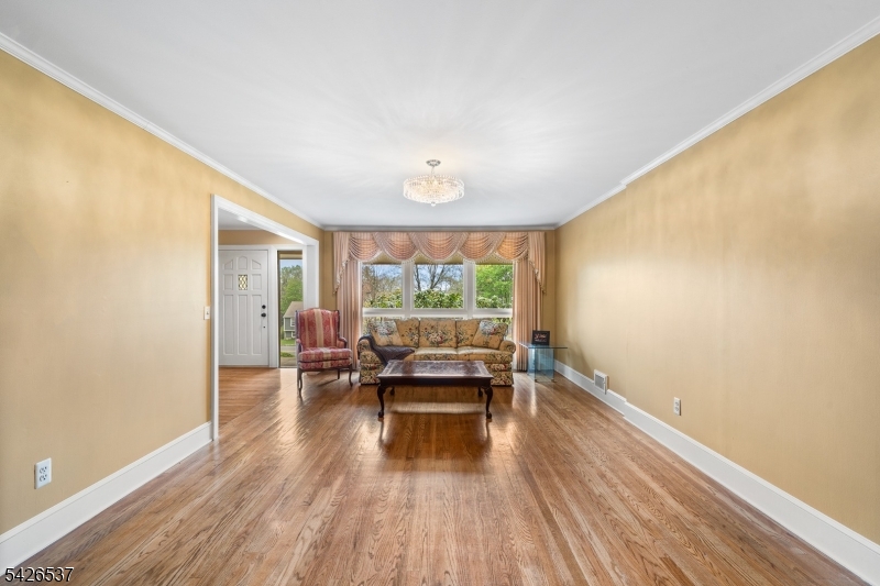 72 Bald Eagle Road Hackettstown, NJ 07840 - Photo 8 of 45