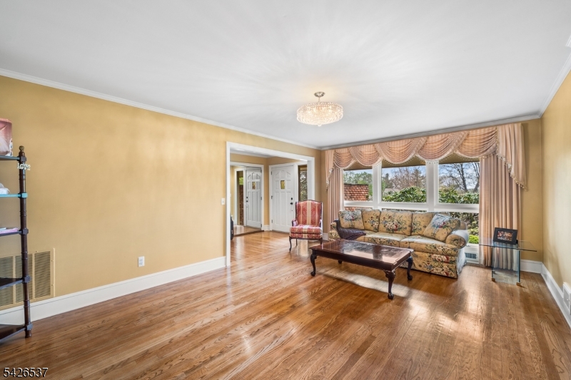 72 Bald Eagle Road Hackettstown, NJ 07840 - Photo 9 of 45
