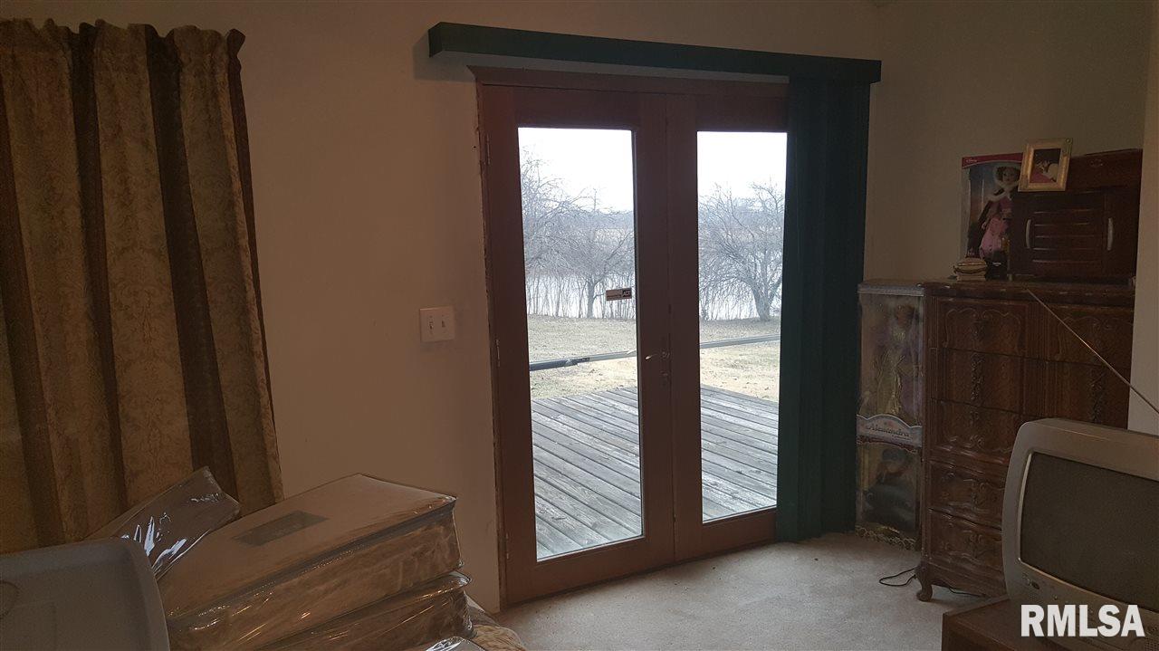 21662 East New Bridge Road Canton, IL 61520 - Photo 11 of 34 Gallery Image 11