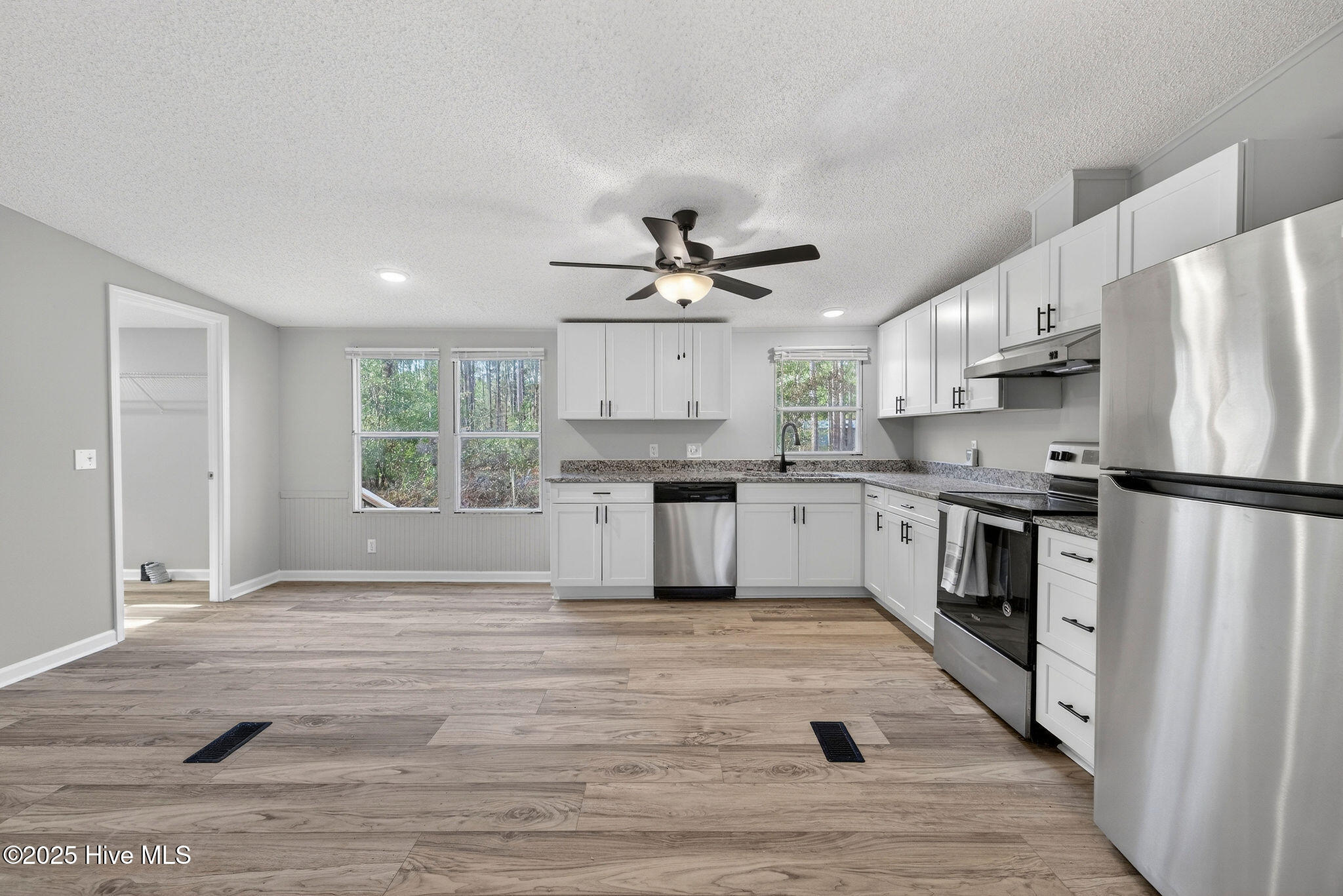 519 Maco Road Northeast Leland, NC 28451 - Photo 6 of 39 519MacoRoadNE-18