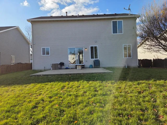 $2,800 | 2786 Yosemite Drive, Aurora, IL 60503