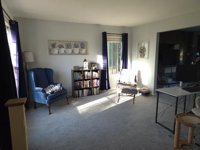 $2,800 | 2786 Yosemite Drive, Aurora, IL 60503