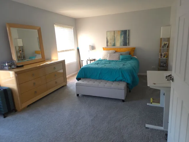 $2,800 | 2786 Yosemite Drive, Aurora, IL 60503