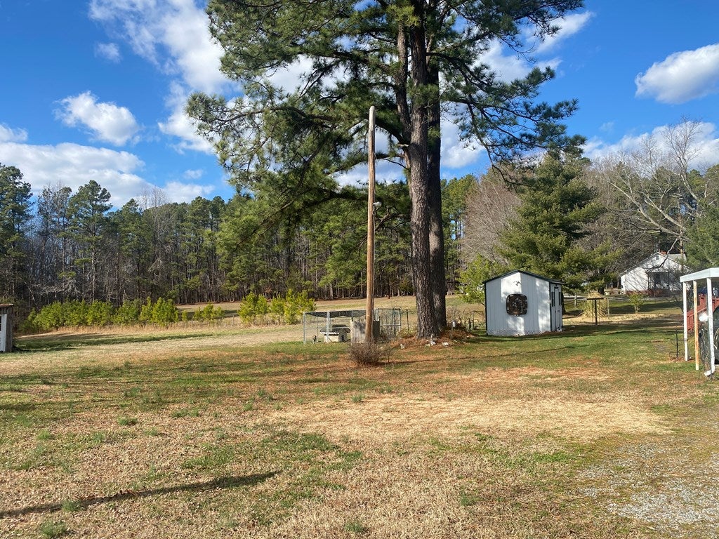 2326 Brunswick Road Blackstone, VA 23824 - Photo 23 of 41 Gallery Image 23