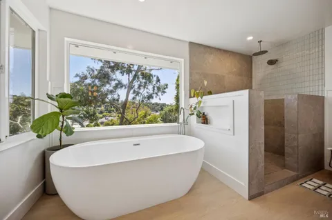 $1,549,000 | 15 Brainerd Avenue, Petaluma, CA 94952