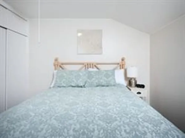 $7,200 | 140 Elm Street, Unit 2, Andover, MA 01810