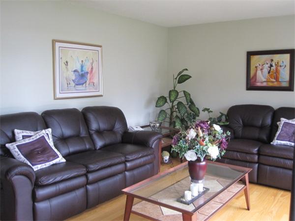 227 Senator Street Springfield, MA 01129 - Photo 4 of 28