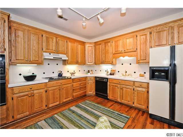 6015 Sharon Road Charlotte, NC 28210 - Photo 5 of 14 Gallery Image 5