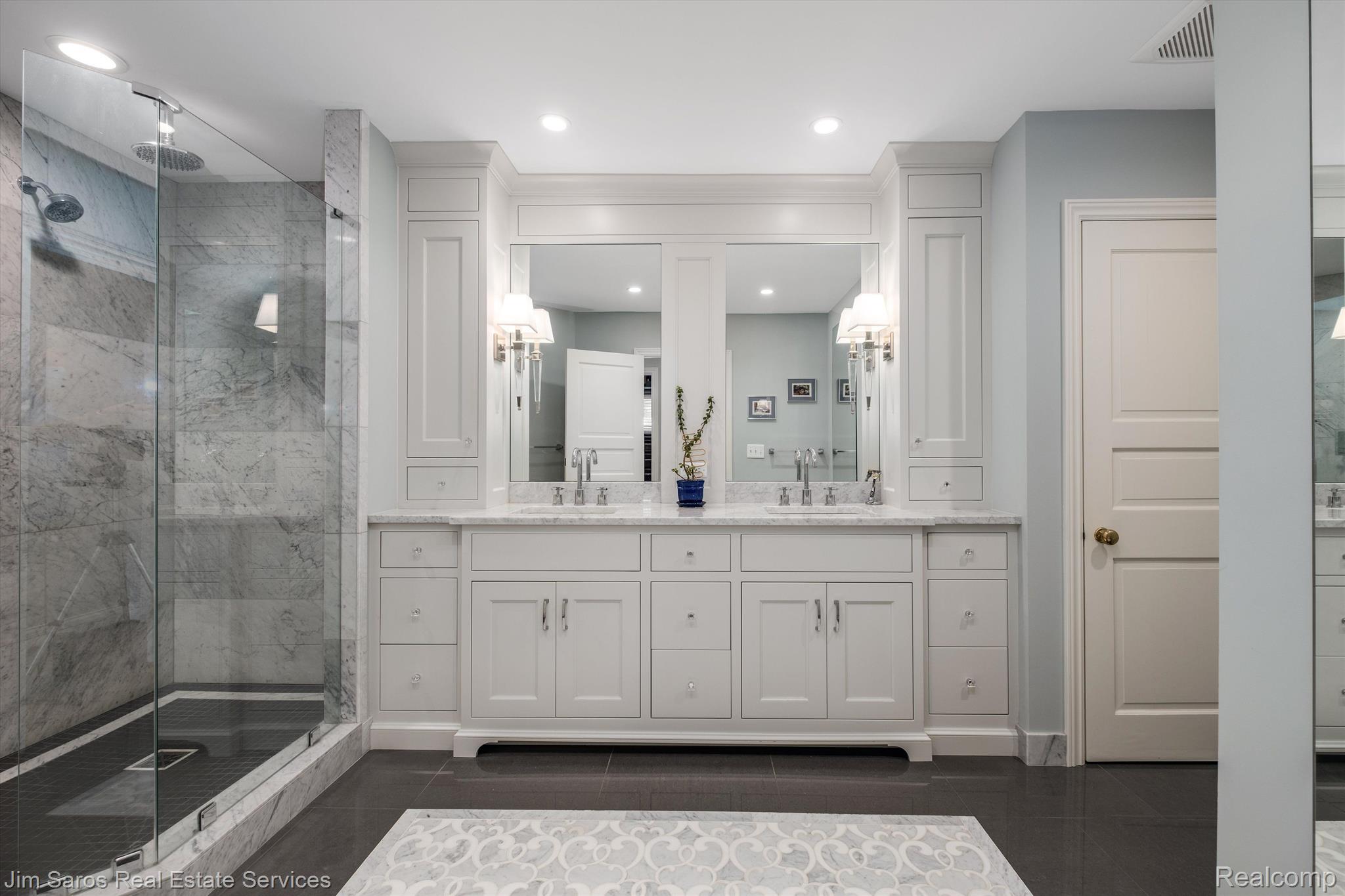 177 Cloverly Road Grosse Pointe, MI 48236 - Photo 13 of 27 Gallery Image 13