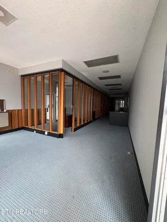 $2,500 | 100 East Race Street, Kingston, TN 37763