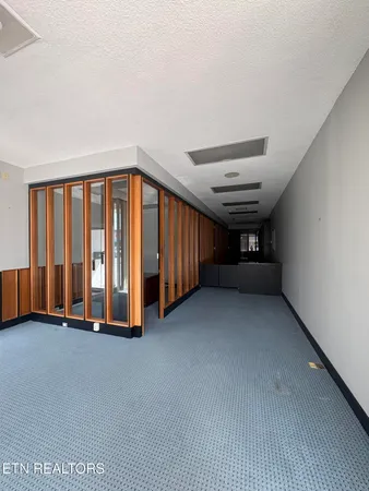 $2,500 | 100 East Race Street, Kingston, TN 37763