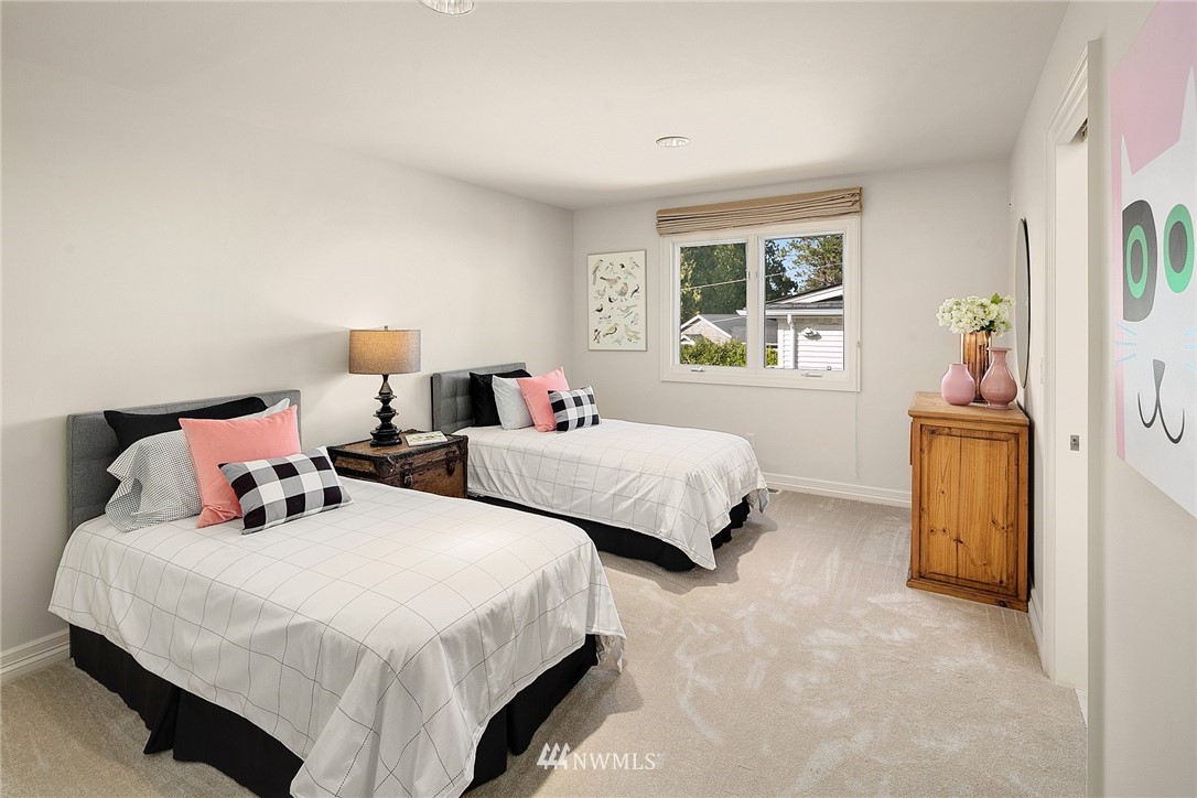 9252 Points Drive Northeast Yarrow Point, WA 98004 - Photo 20 of 23