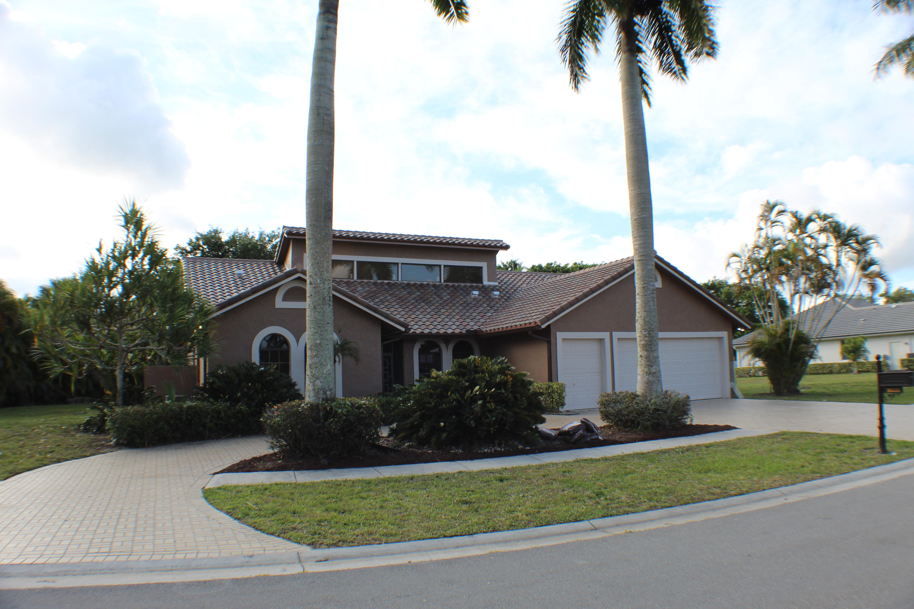 10333 Camelback Lane Boca Raton, FL 33498 - Photo 2 of 34 IMG_0073