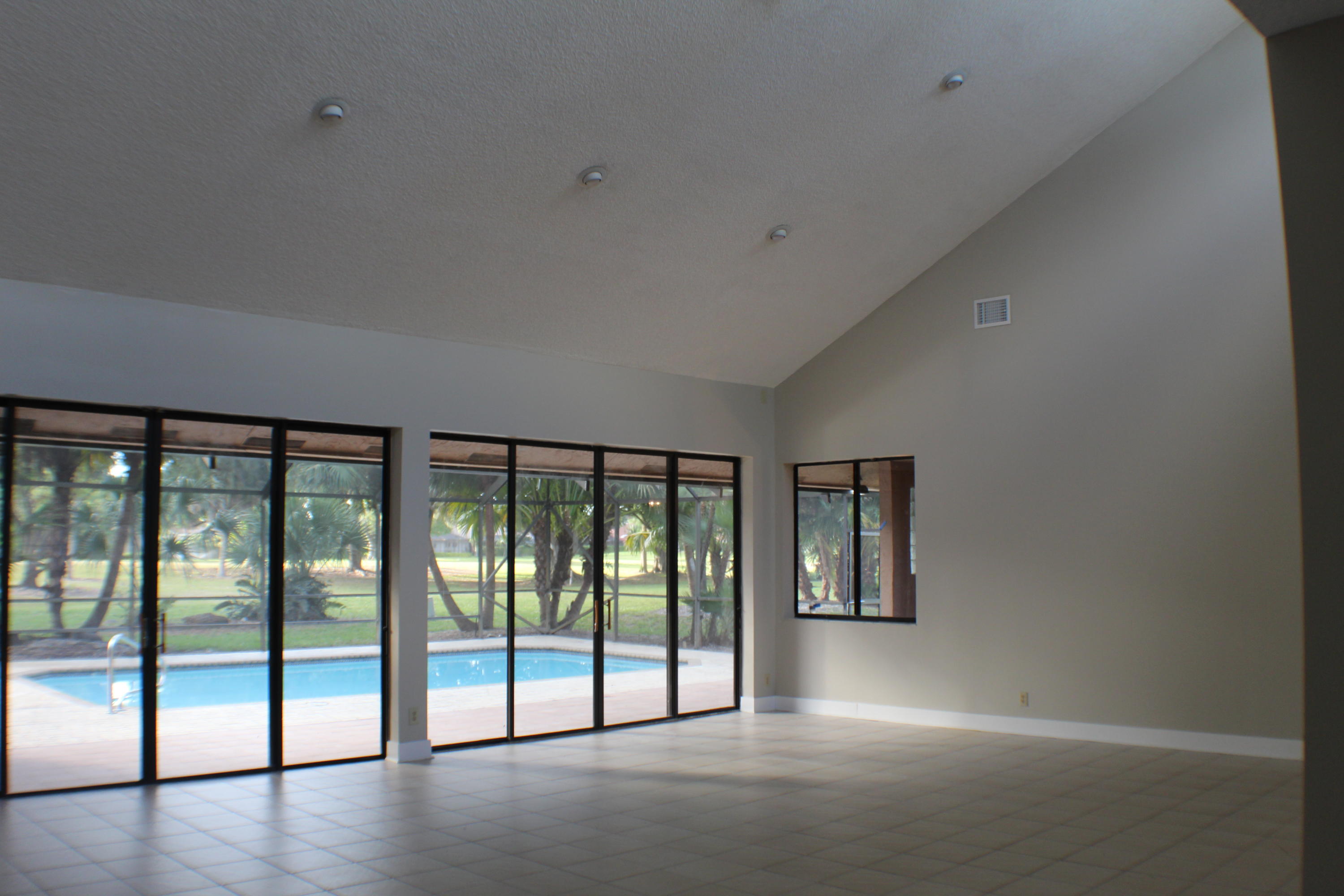 10333 Camelback Lane Boca Raton, FL 33498 - Photo 4 of 34 IMG_0077