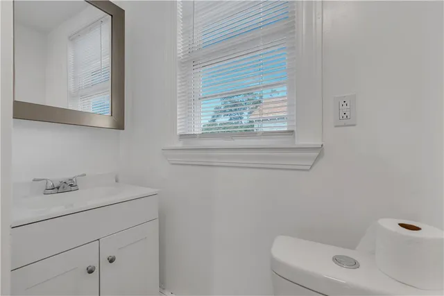 $1,950 | 48 Kenwood Street, Unit 2, Providence, RI 02909