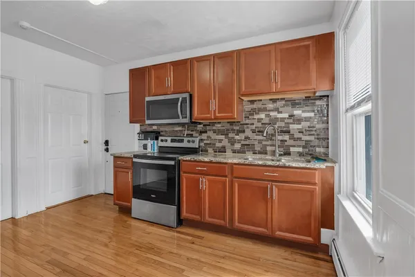 $1,950 | 48 Kenwood Street, Unit 2, Providence, RI 02909