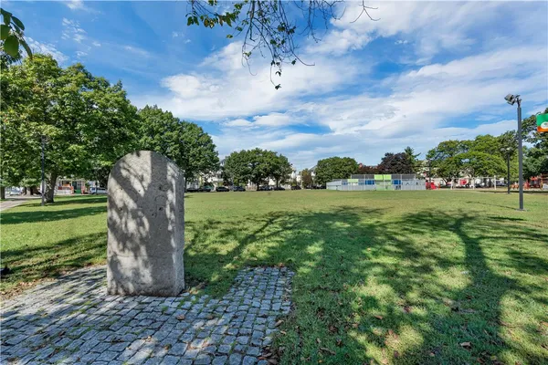 $1,950 | 48 Kenwood Street, Unit 2, Providence, RI 02909