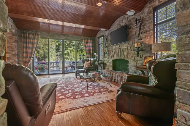 $2,500,000 | 744 Thayer Boulevard, Northville, MI 48167