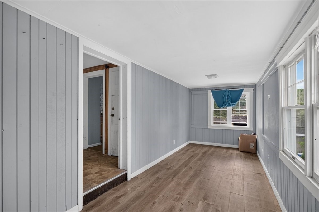 243 Central Street Springfield, MA 01105 - Photo 11 of 37