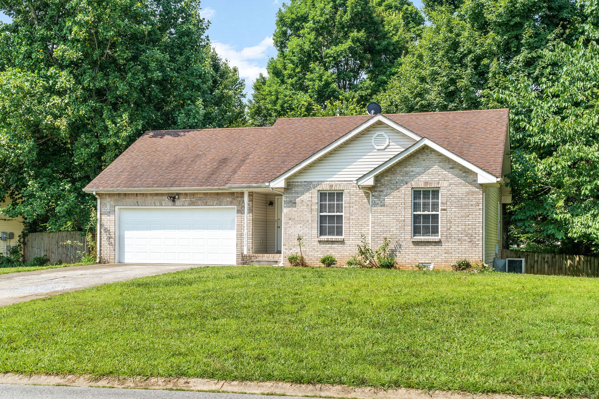 2492 Rafiki Drive Clarksville, TN 37042 - Photo 2 of 24 a view of a house with a yard