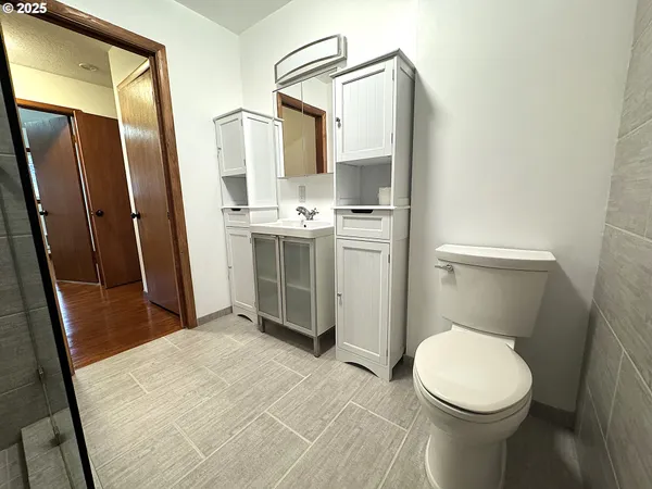 $425,000 | 2442 Southeast 190th Avenue, Portland, OR 97233