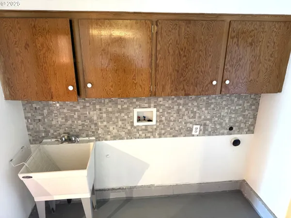 $425,000 | 2442 Southeast 190th Avenue, Portland, OR 97233